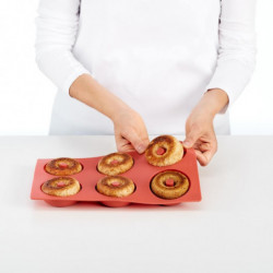 Lekue Donut Mold 1010164, 30.5 x 17.5 x 3.2 cm, 540 ml, -60 to +220°C, Platinum-cured silicone, Red