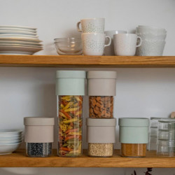 Recipient depozitare cu atasament suplimentar Lekue Green 1010219, 1,35-1,6 l, Polipropilena, -15/+80 °C, Verde Pal