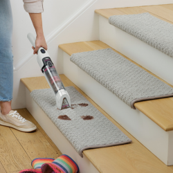 Shark StainForce HX100EUT Cordless Spot Cleaner, 100W, 15 min, Carpets, Upholstery, Mattresses, Self-cleaning, White