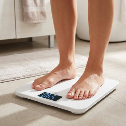 Adler AD 8193 Scale, Up to 250 kg, LCD, Battery and Overload Indicators, Non-Slip, White