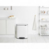 Κάδος απορριμμάτων Brabantia Bo Pedal 1003188, 2x30 λίτρα, Ομαλό κλείσιμο, Αντιολισθητική βάση, Λευκό