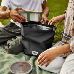 Black+Blum LBB018 Insulated Lunch Bag, 6.7 L, 33.5 x 15.5 x 31 cm, Water-Repellent, Roll-Top, Carrying Strap, BPA-Free, Black