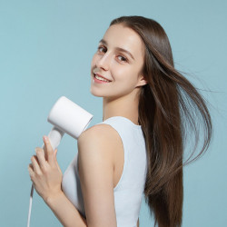 Сешоар Xiaomi Mi Ionic Hair Dryer H300 BHR5081GL, 1600W, Йонна терапия, NTC, Редуващ се топъл/студен въздух, Метален корпус, Бял