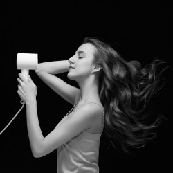 Сешоар Xiaomi Mi Ionic Hair Dryer H300 BHR5081GL, 1600W, Йонна терапия, NTC, Редуващ се топъл/студен въздух, Метален корпус, Бял