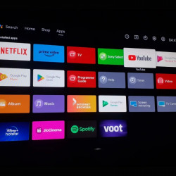 Телевизор Dreame Vivid 50Q100, 50", 108 см, 3840x2160, 4K Ultra HD, QLED, 120 Hz, Dreamind™ AI, SMART, Черен