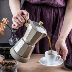 Cafetiera moka electrica Moka Klausberg KB 7999, 500 W, 6 cesti, Element de incalzire incorporat, Supapa de siguranta, Bej