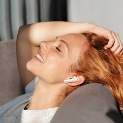 Casti fara fir UGREEN HiTune T3 TWS ANC WS106, 7 ore, Reducere activa a zgomotului (ANC), Ambient Sound, Comandă tactila, Bluetooth 5.2, Alb