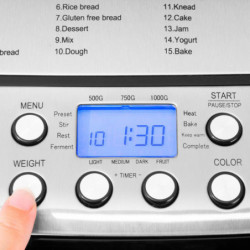 Gastroback Design Pro 42822 kenyérsütő, 500 W, 500–750–1000 g, 19 program, tapadásmentes edény, 7 kenyérfajta, 3 sütési fokozat, fekete