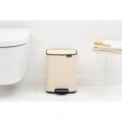 Кош за боклук Brabantia Bo Pedal 1010077, 7 л, Плавно затваряне, Гумирана основа, Бежов