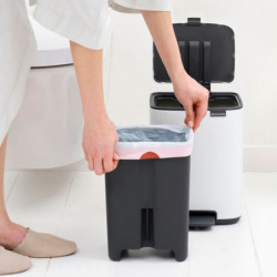 Кош за боклук Brabantia Bo Pedal 1010118, 7 л, Плавно затваряне, Гумирана основа, Бял