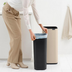 Κάδος απορριμμάτων Brabantia Bo Touch 1010125, 30 λίτρα, Ομαλό και αθόρυβο άνοιγμα, Μεγάλο άνοιγμα, Μπεζ