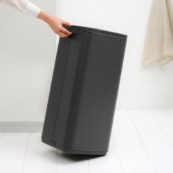 Κάδος απορριμμάτων Brabantia Bo Touch 1010135, 30 λίτρα, Ομαλό και αθόρυβο άνοιγμα, Μεγάλο άνοιγμα, Επίστρωση από ορυκτά, Σκούρο γκρι