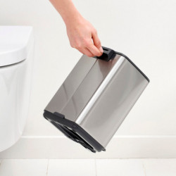 Brabantia Bo Pedal Trash Can 1010141, 4 L, Soft-Close, Non-Slip Base, Fingerprint-Resistant, Stainless Steel/Matte