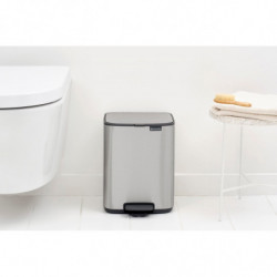 Κάδος απορριμμάτων Brabantia Bo Pedal 1010142, 7 λίτρα, Απαλό κλείσιμο, Βάση με ελαστικό επίστρωμα, Ανθεκτικός στα δακτυλικά αποτυπώματα, Ανοξείδωτο