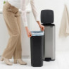 Brabantia Bo Pedal Trash Can 1010144, 30 L, Soft-Close, Non-Slip Base, Fingerprint-Resistant, Stainless Steel/Matte