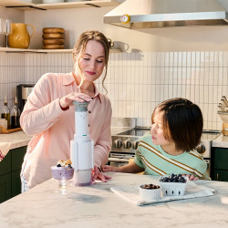 Aparat de facut inghetata Cuisinart Freeze Wand ICEFD10E, 250 W, 240 ml, 5 programe, Fara BPA, Functionare silentioasa, Alb