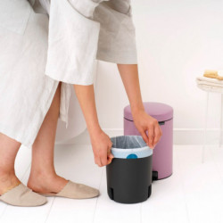 Brabantia NewIcon 1010439 pedálos szemetes, 5 l, lágy zárás, csúszásgátló talp, rózsaszín