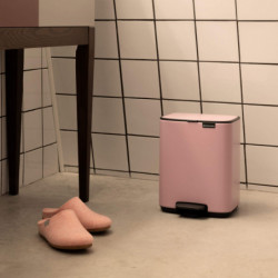 Кош за боклук Brabantia Bo Pedal 1010444, 4 л, Леко затваряне, Противоплъзгаща основа, Розов