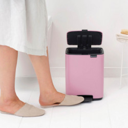 Кош за боклук Brabantia Bo Pedal 1010445, 7 л, Плавно затваряне, Гумирана основа, Розов