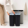 Κάδος απορριμμάτων Brabantia Bo Touch 1010456, 2x30 λίτρα, Ομαλό και αθόρυβο άνοιγμα, Μεγάλο άνοιγμα, Γκρι