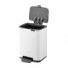 Κάδος απορριμμάτων Brabantia Bo Pedal 1010117, 4 λίτρα, Απαλό κλείσιμο, Αντιολισθητική βάση, Λευκό
