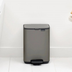 Brabantia Bo Pedal 1010126 szemetes, 4 l, lágy zárás, csúszásgátló talp, szürke