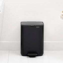 Кош за боклук Brabantia Bo Pedal 1010136, 4 л, Леко затваряне, Противоплъзгаща основа, Черен