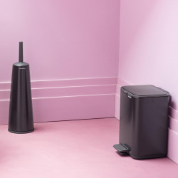 Brabantia Bo Pedal 1010136 szemetes, 4 l, lágy zárás, csúszásgátló talp, fekete