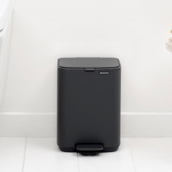 Brabantia Bo Pedal Trash Can 1010131, 4 L, Soft-Close, Non-Slip Base, Mineral Finish, Dark Gray
