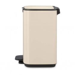Brabantia Bo Pedal Trash Can 1010122, 4 L, Soft-Close, Non-Slip Base, Beige