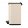 Κάδος απορριμμάτων Brabantia Bo Pedal 1010122, 4 λίτρα, Απαλό κλείσιμο, Αντιολισθητική βάση, Μπεζ