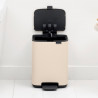 Brabantia Bo Pedal 1010122 szemetes, 4 l, lágy záródás, csúszásgátló talp, bézs