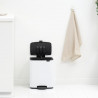 Кош за боклук Brabantia Bo Pedal 1010119, 12 л, Леко затваряне, Противоплъзгаща основа, Бял