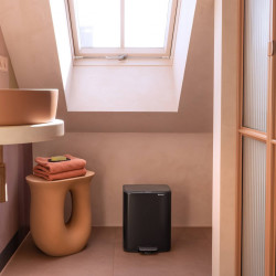 Кош за боклук Brabantia Bo Pedal 1010138, 12 л, Леко затваряне, Противоплъзгаща основа, Черен