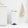 Brabantia Bo Pedal 1010120 szemetes, 30 l, könnyű zárás, csúszásgátló talp, fehér