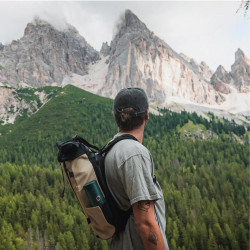 Outin Mino CG hordozható eszpresszógép, 22 bar, 9000 mAh, 70 ml, 93,3 °C-os kivonás, őrölt kávé + Nespresso kapszulák, USB-C, hegyi zöld