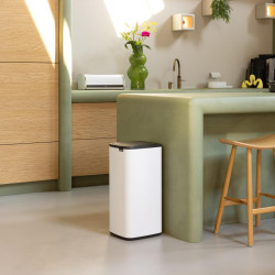 Кош за боклук Brabantia Bo Touch 1010121, 30 л, Плавно и безшумно отваряне, Голям отвор, Бял