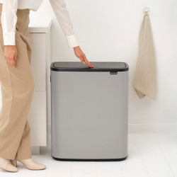 Coș de gunoi Brabantia Bo Touch 1010456, 2x30 l, Deschidere lină și silențioasă, Gaură mare, Gri