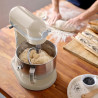 Μίξερ KitchenAid Artisan 5KSM70SHXEAC σε χρώμα Almond cream, 375 W, 6,6 λίτρα, 11 ταχύτητες, 67 σημεία επαφής, Ανύψωση του κάδου, Ειδική ταχύτητα «Fold», Flex Edge, Κρέμα