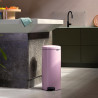 Coș de gunoi cu pedală Brabantia NewIcon 1010443, 30 l, închidere lentă, bază antiderapantă, roz