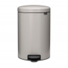 Κάδος απορριμμάτων με πεντάλ Brabantia NewIcon 1010441, 20 λίτρα, Απαλό κλείσιμο, Αντιολισθητική βάση, Ανοιχτό γκρι