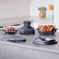 La mâna a doua: Friteuza cu aer cald portabila 4in1 Ninja CRISPi FN101EUGY, 1700W, 3.8l, 6 portii, 2 recipiente din sticla, 4 programe, Fara PFAS si BPA, Albastru inchis