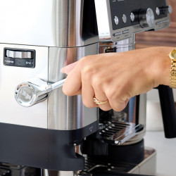 Втора ръка: Кафеавтомат 3в1 Ninja Luxe Café Pro ES701EU, 1650W, 15 bar, 250 г, 2 л, Barista Assist, 5 настройки пяна, 9 вида еспресо, Инокс