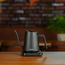 Graef Pour-over GK502 elektromos vízforraló, 1200 W, 900 ml, 40–100 °C, hőmegtartás, szűrő, „hattyúnyak” kifolyó, matt fekete