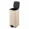 Cos de gunoi Brabantia Bo Pedal 1010124, 30 L, Inchidere usoara, Baza antiderapanta, Bej