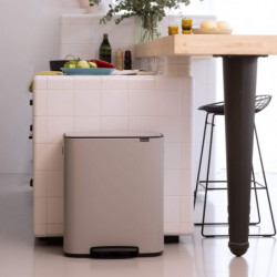 Brabantia Bo Pedal Trash Can 1010450, 2x30 L, Soft-Close, Non-Slip Base, Light Gray