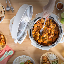 Instant Pot Classic Mini 140800801, 800W, 3,8 l, 7 program, kedvenc gombok, LCD kijelző, rozsdamentes acél, fehér színű