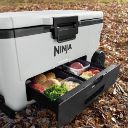 Ninja FrostVault FB265EUUKWH Cooler, 61.5 L, Passive, Holds 97 cans, Keeps ice for up to 6 days, Dry Compartment, Wheels, White