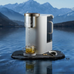 NatureFlow F4 víztisztító rendszer, legfeljebb 4000 l, lúgos fordított ozmózis, azonnali melegvíz, pH 9,5, érintőképernyő, fehér