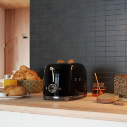 Тостер за хляб SMEG 50's Style TSF01BLEU, 950W, 2 филии, 6 нива, Тавичка за трохи, Вграден кабел, Неръждаема стомана, Черен